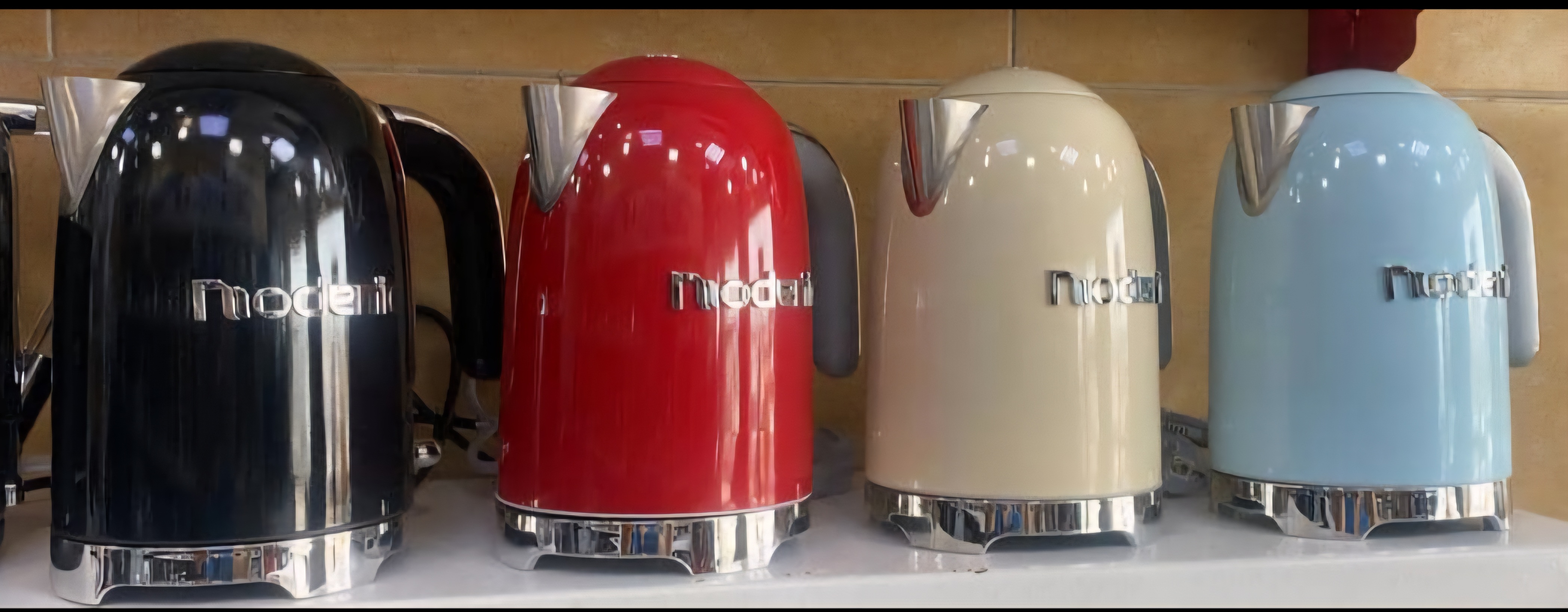 کتری برقی رنگی مودنیک مدل UMX - 101